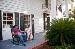 The Spivey House B&B on Kingston Lake